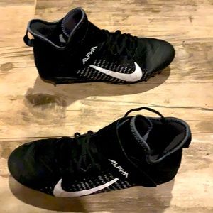 Men’s football cleats